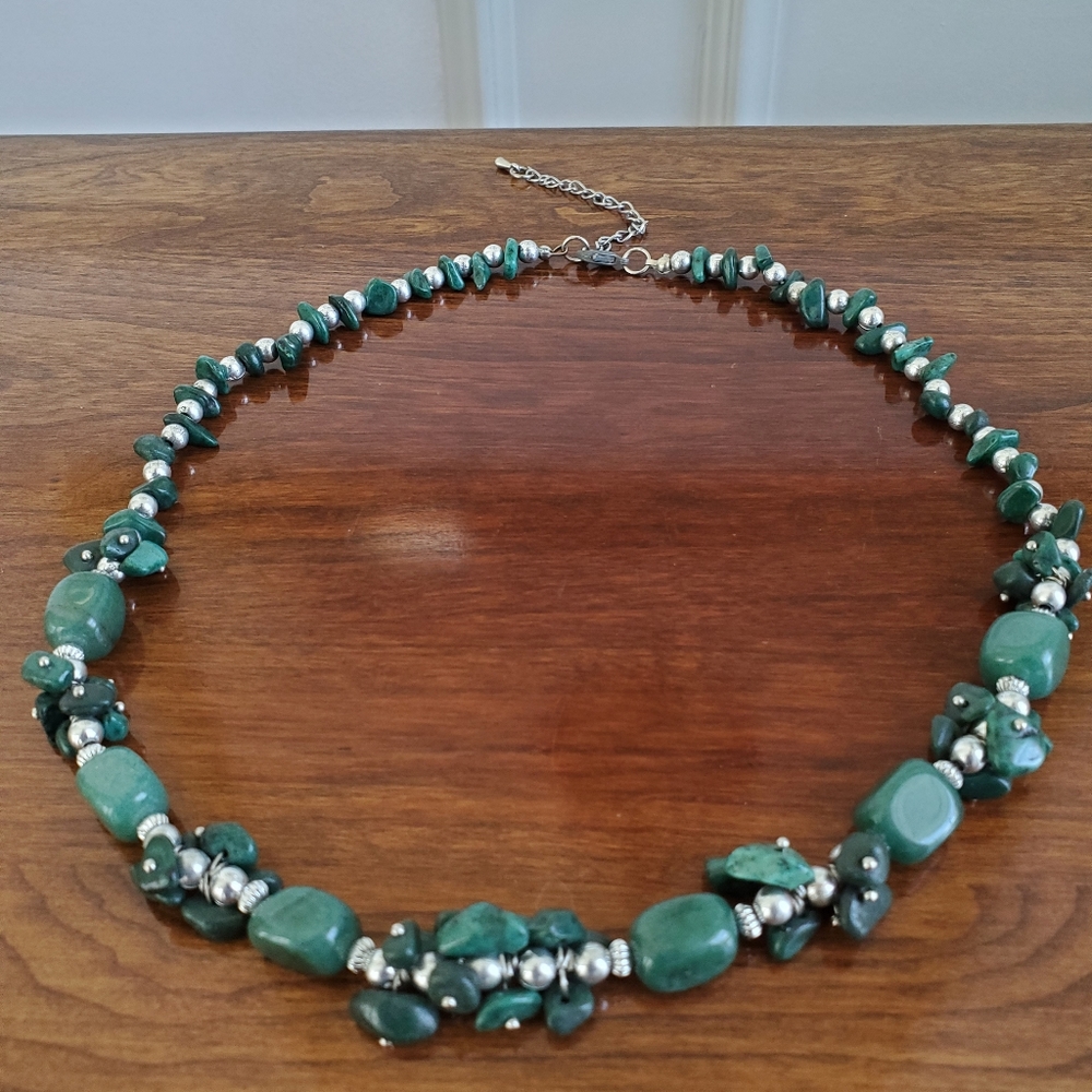 Green Jade Stone/Silver Neclace